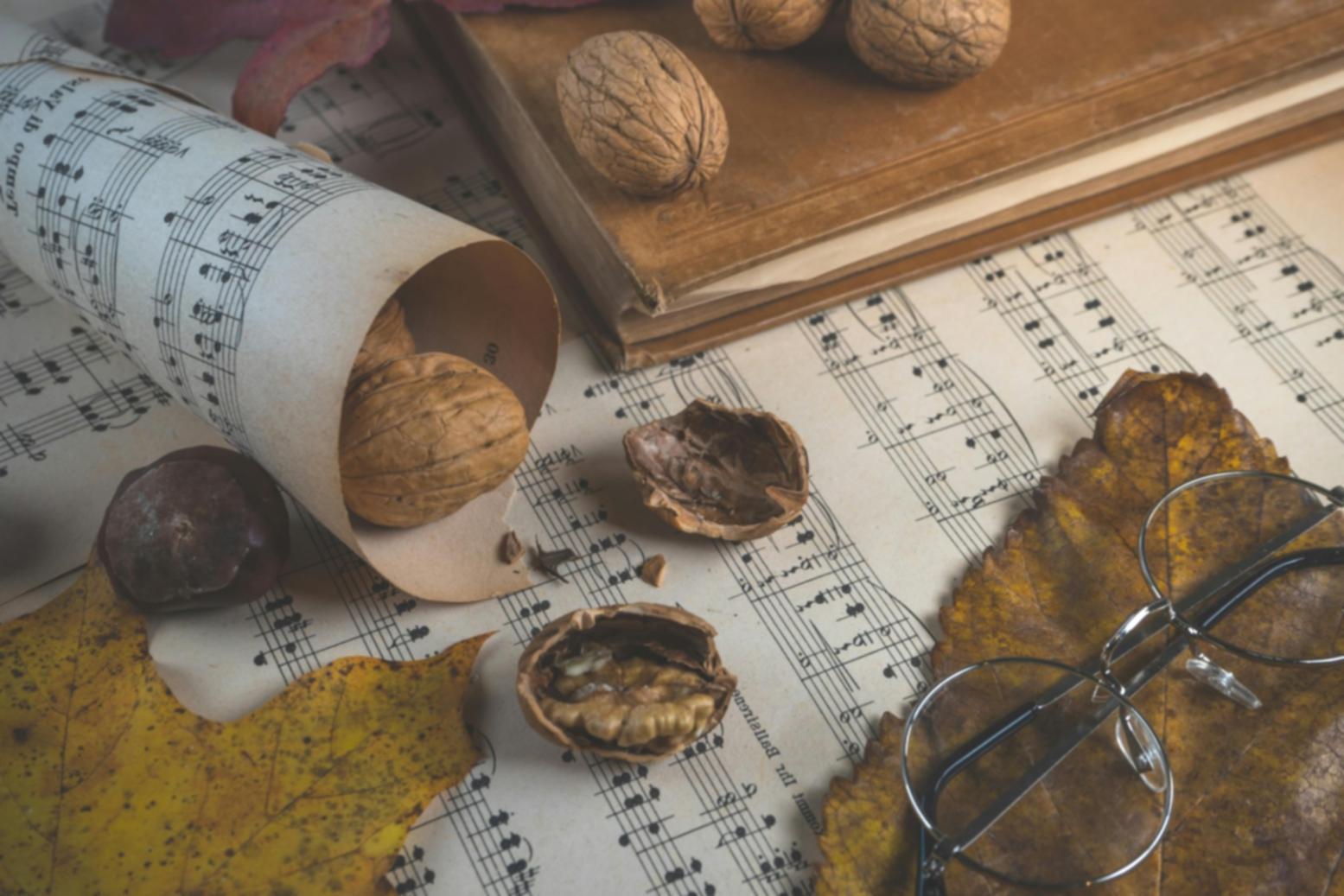 Робоче місце звукового дизайнера з обладнанням